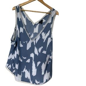Halogen White and Blue Graphic Sleeveless Flowy Tank Top Size XXL EUC
